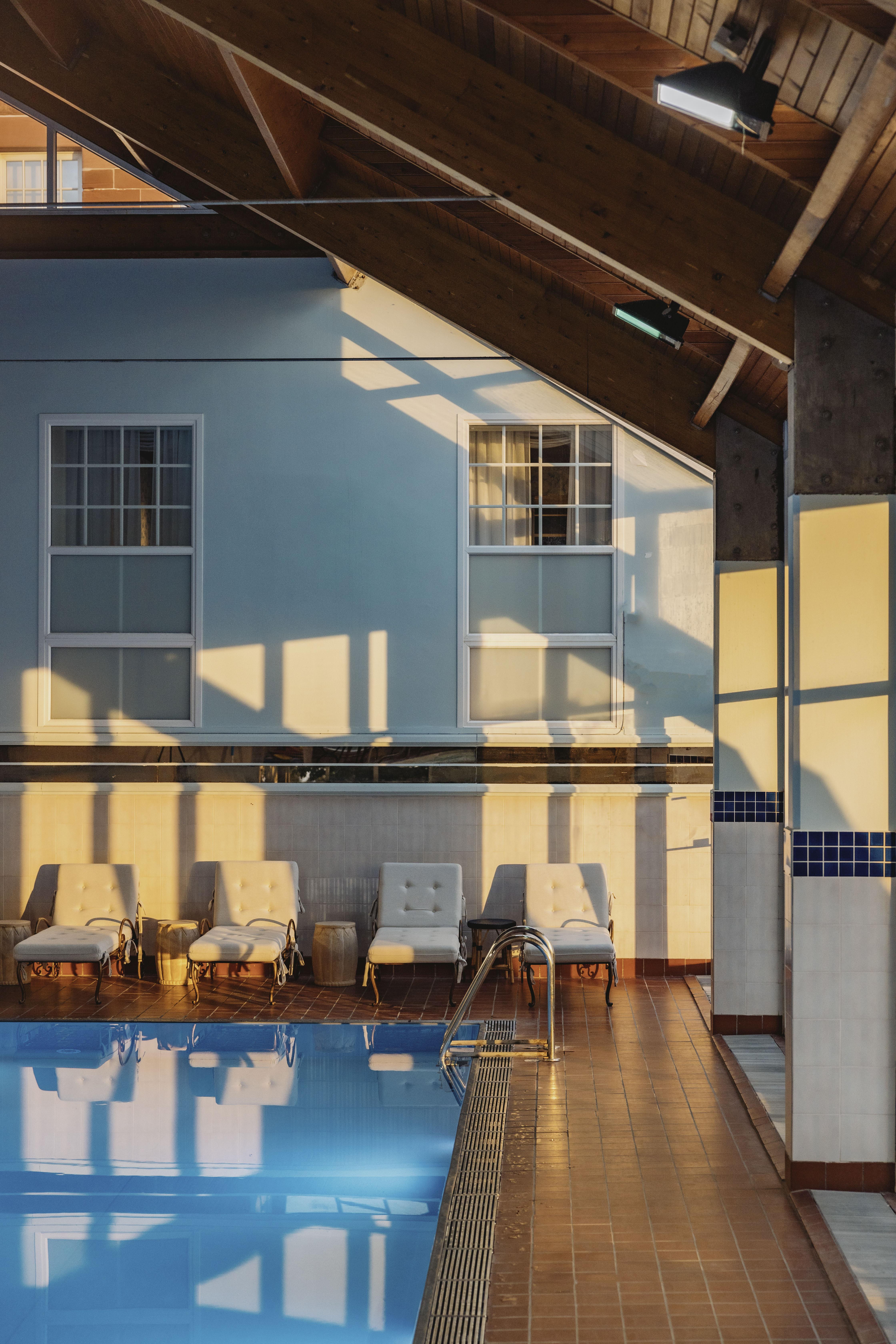 Marine Troon Hotell Exteriör bild The interior of the pool at the 1880s building