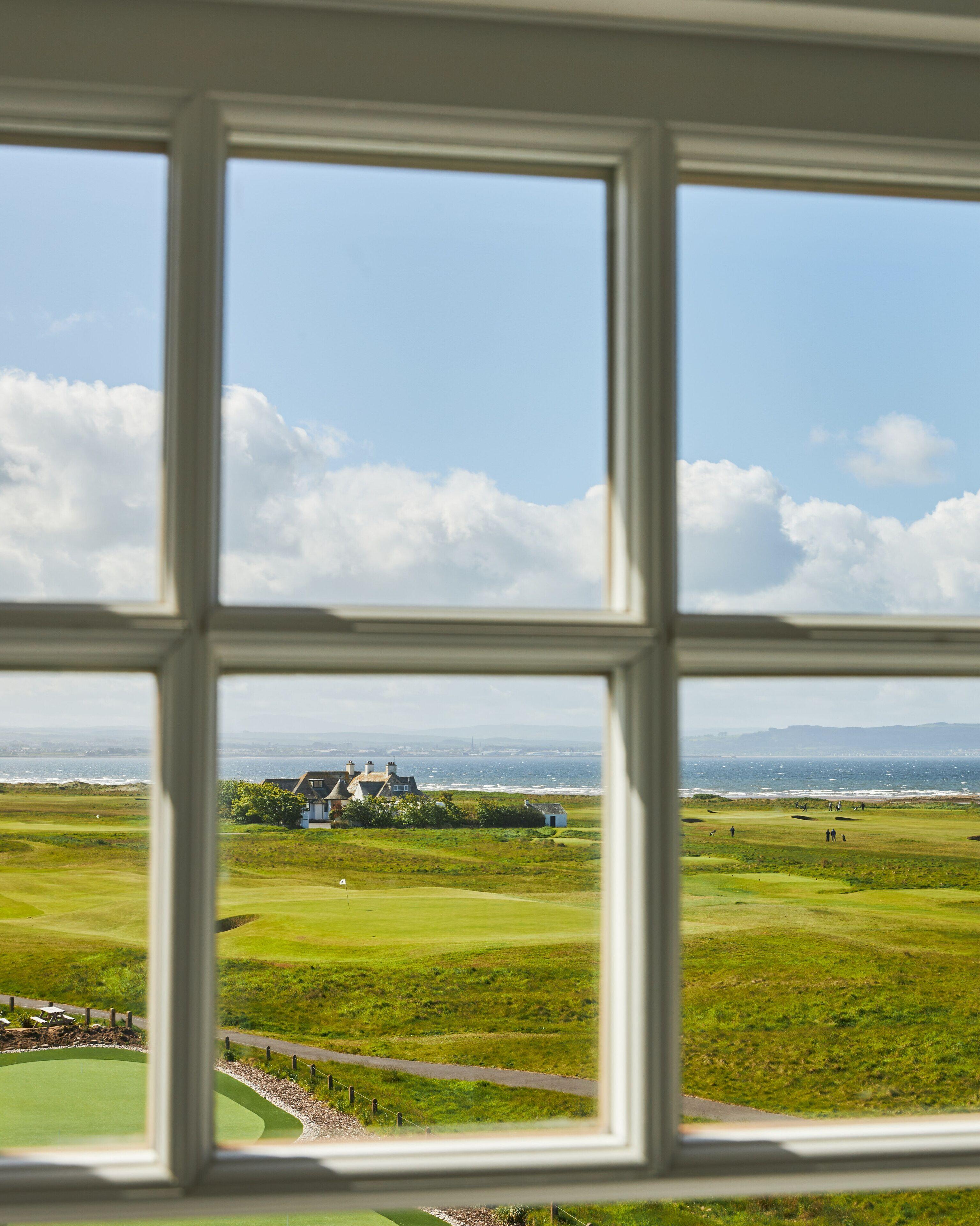 Marine Troon Hotell Exteriör bild View of the golf course from the hotel
